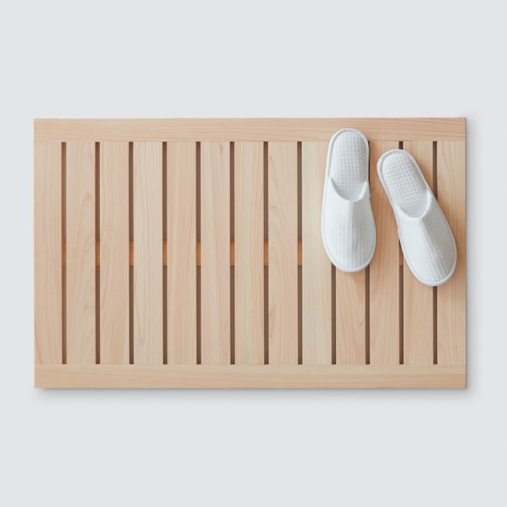 Best Wooden Bath Mats 2020 Stylish Bath Mats Made of Wooden
